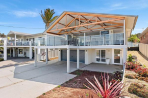 Luxury Beach House, Kianga